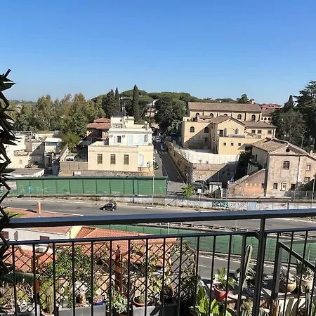Attico Panoramico Whitecate Διαμέρισμα *